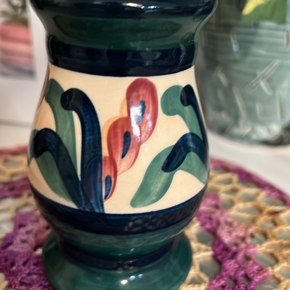 Gail Pittman Retired Pattern GRAPEVINE GREEN '88 Soap Lotion Dispenser - Picture 2 of 8